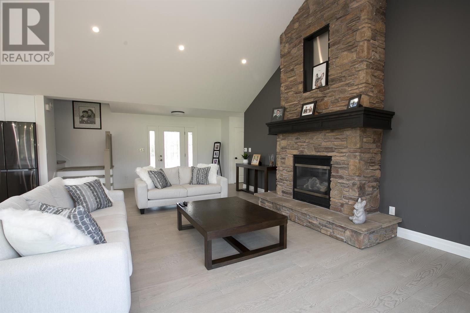 Photo 14 of 1178 Third Lin W, Sault Ste Marie ON