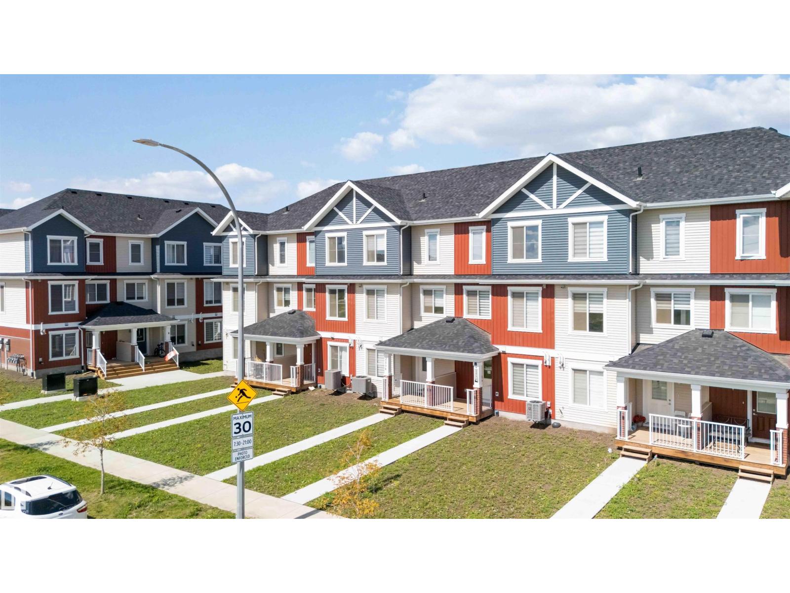 Photo 38 of 22778 97 Av Nw, Edmonton AB