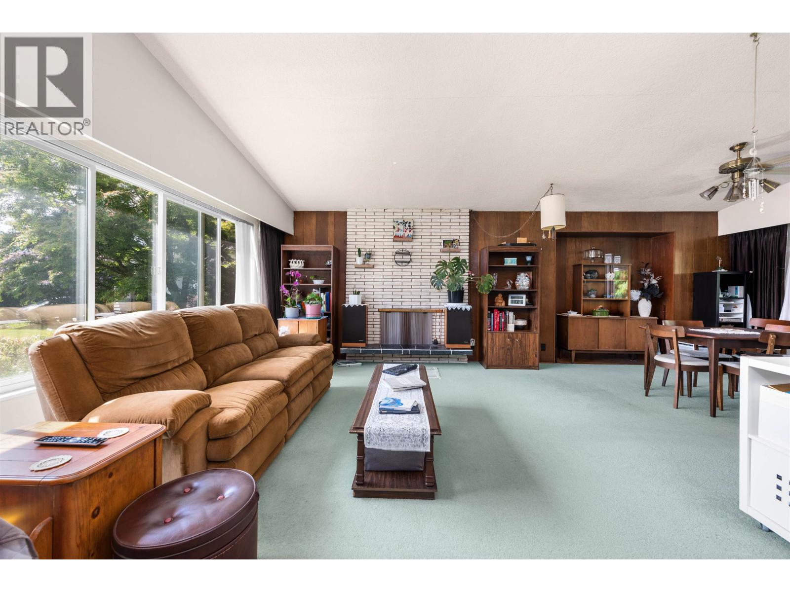 Photo 13 of 7482 Kraft Place, Burnaby BC