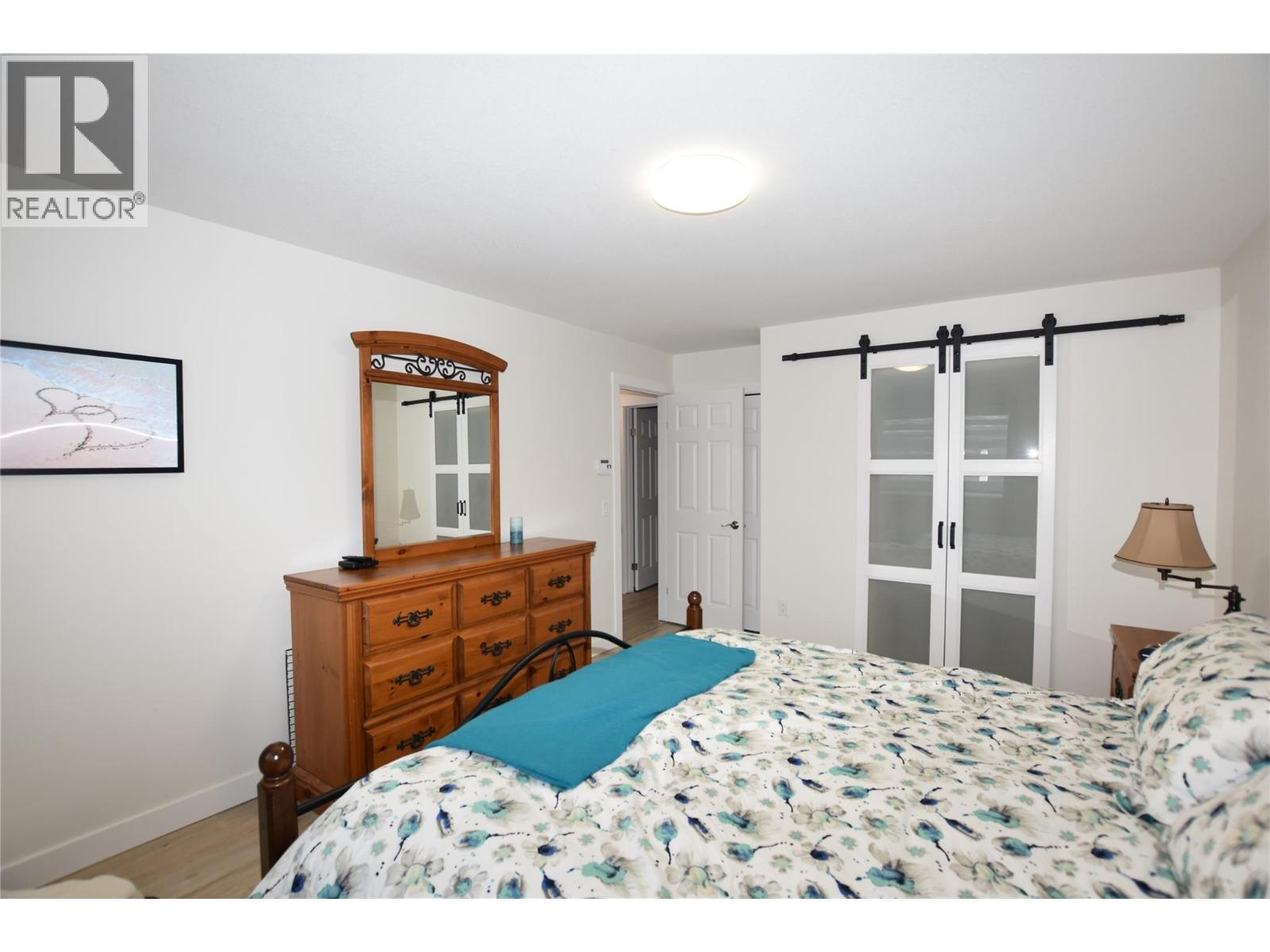  233 234 Falcon Avenue, Vernon