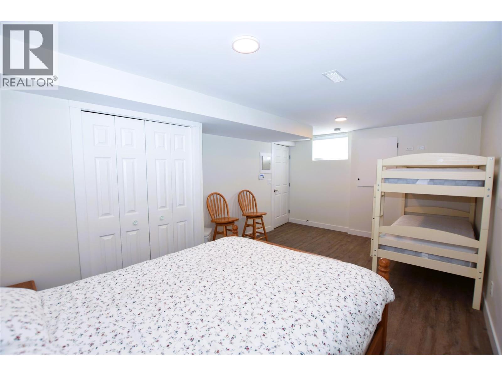  233 234 Falcon Avenue, Vernon