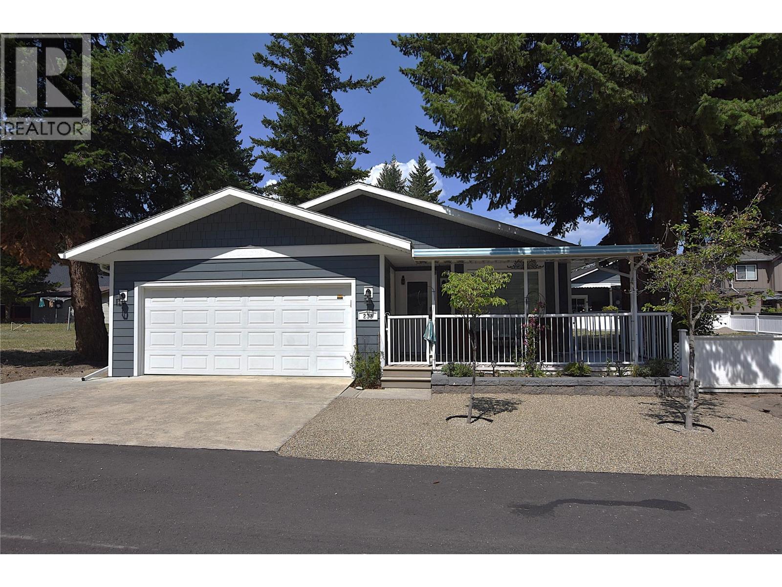 233 234 Falcon Avenue, Vernon