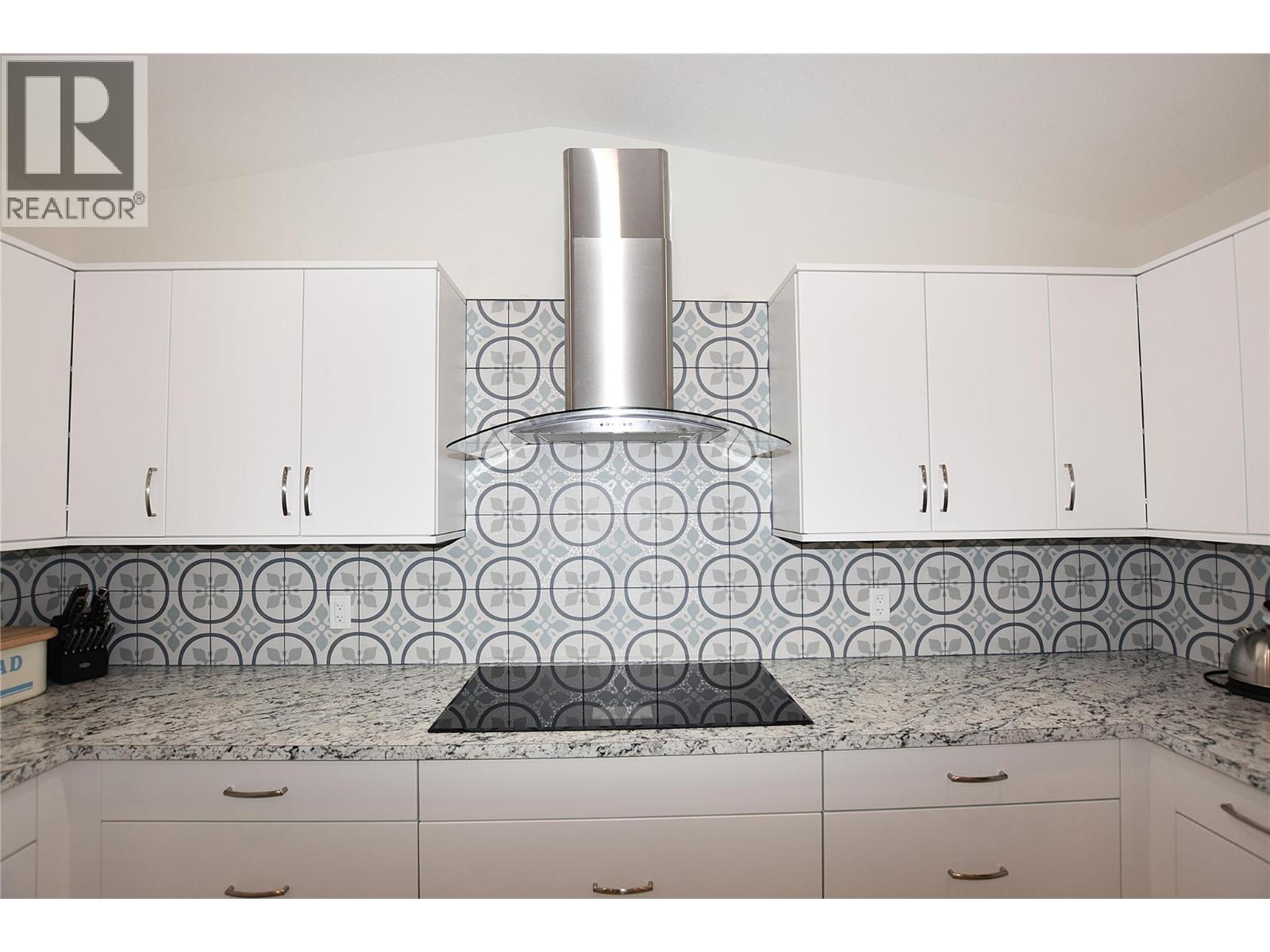  233 234 Falcon Avenue, Vernon