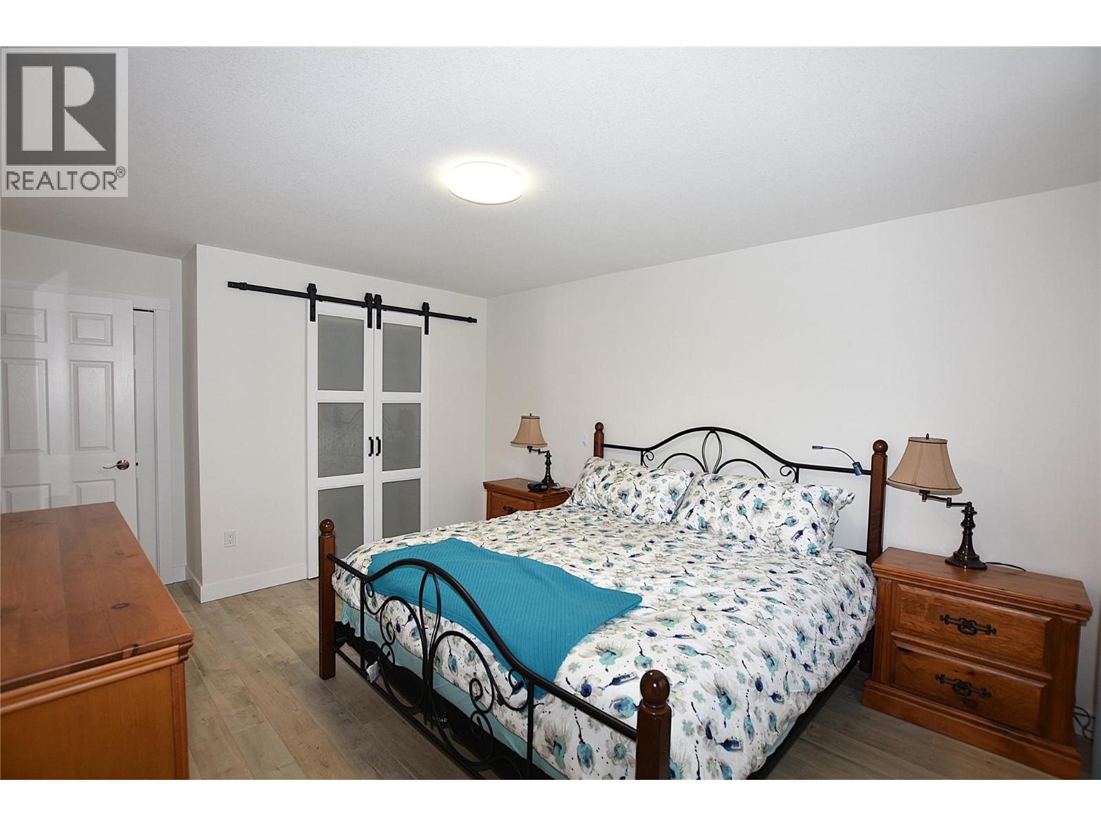  233 234 Falcon Avenue, Vernon