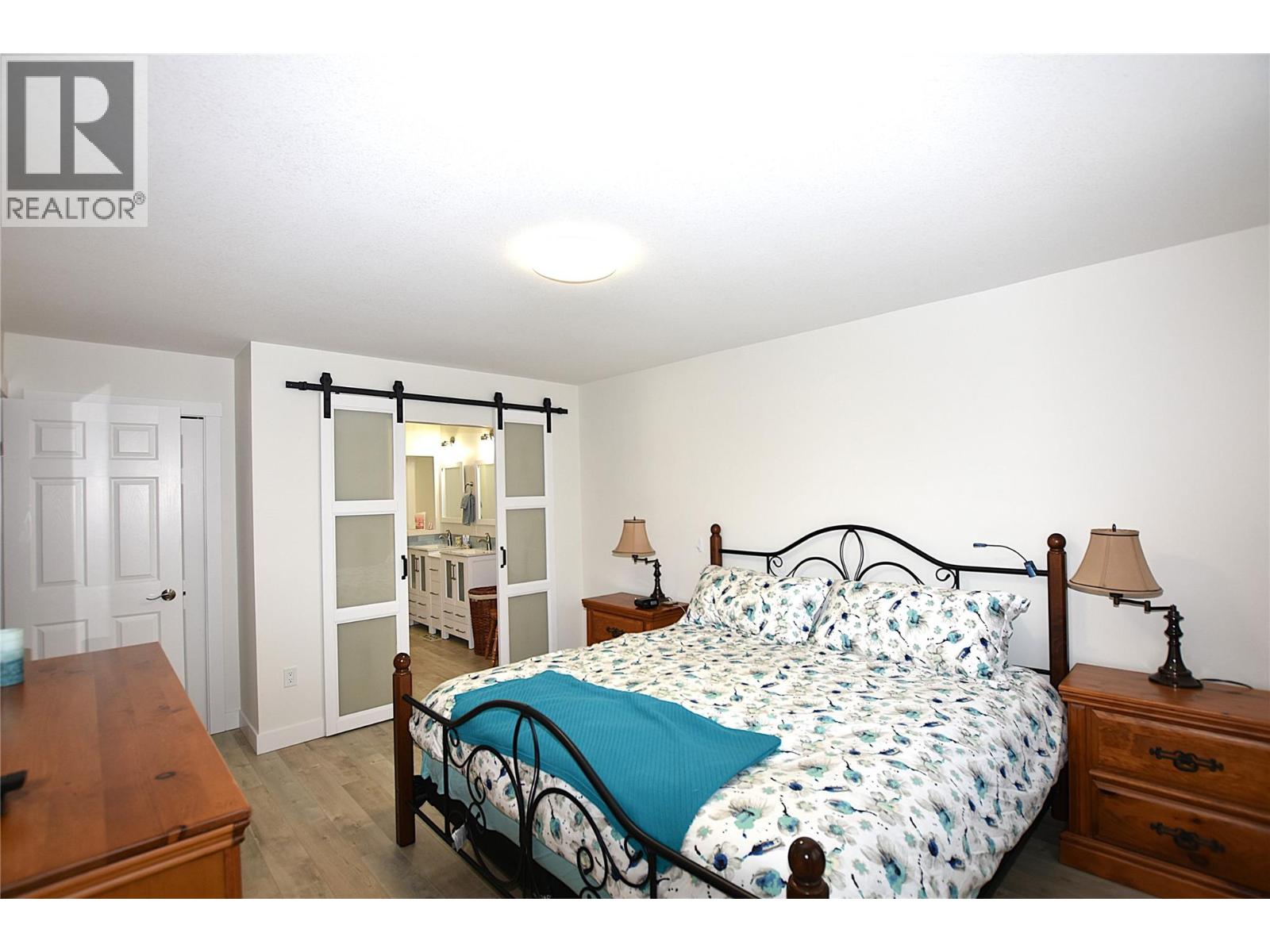  233 234 Falcon Avenue, Vernon