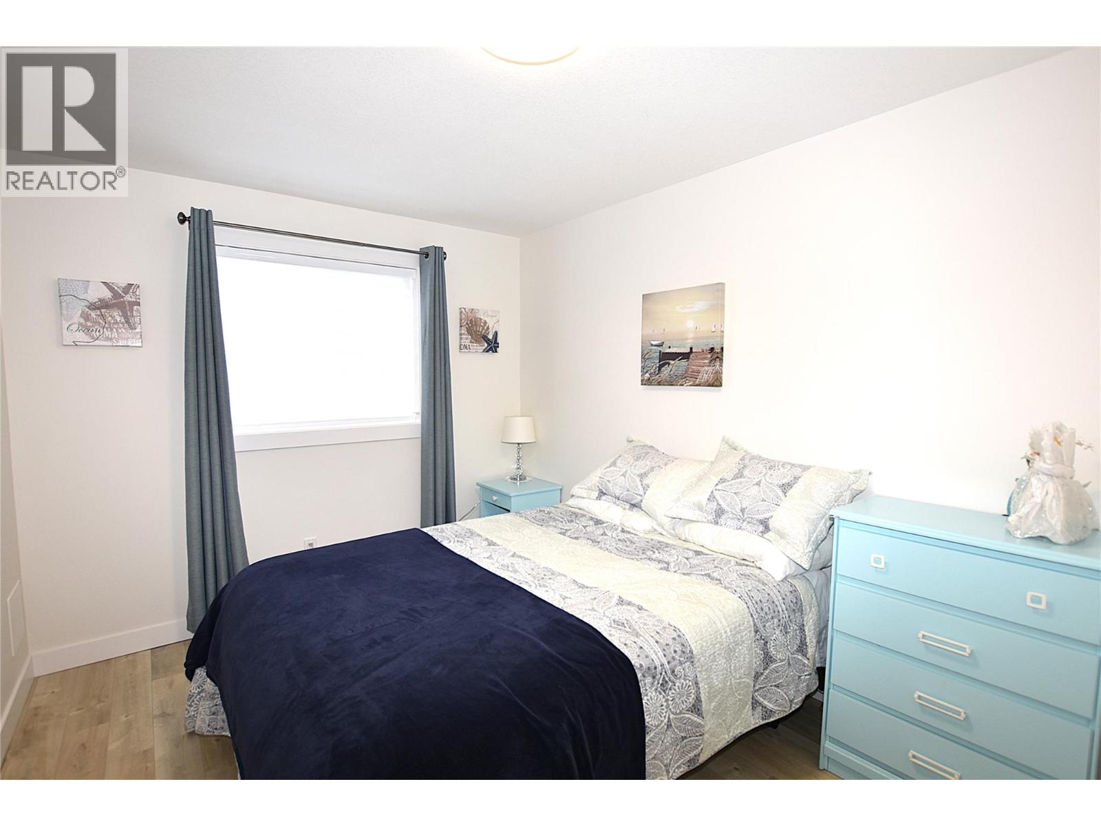  233 234 Falcon Avenue, Vernon
