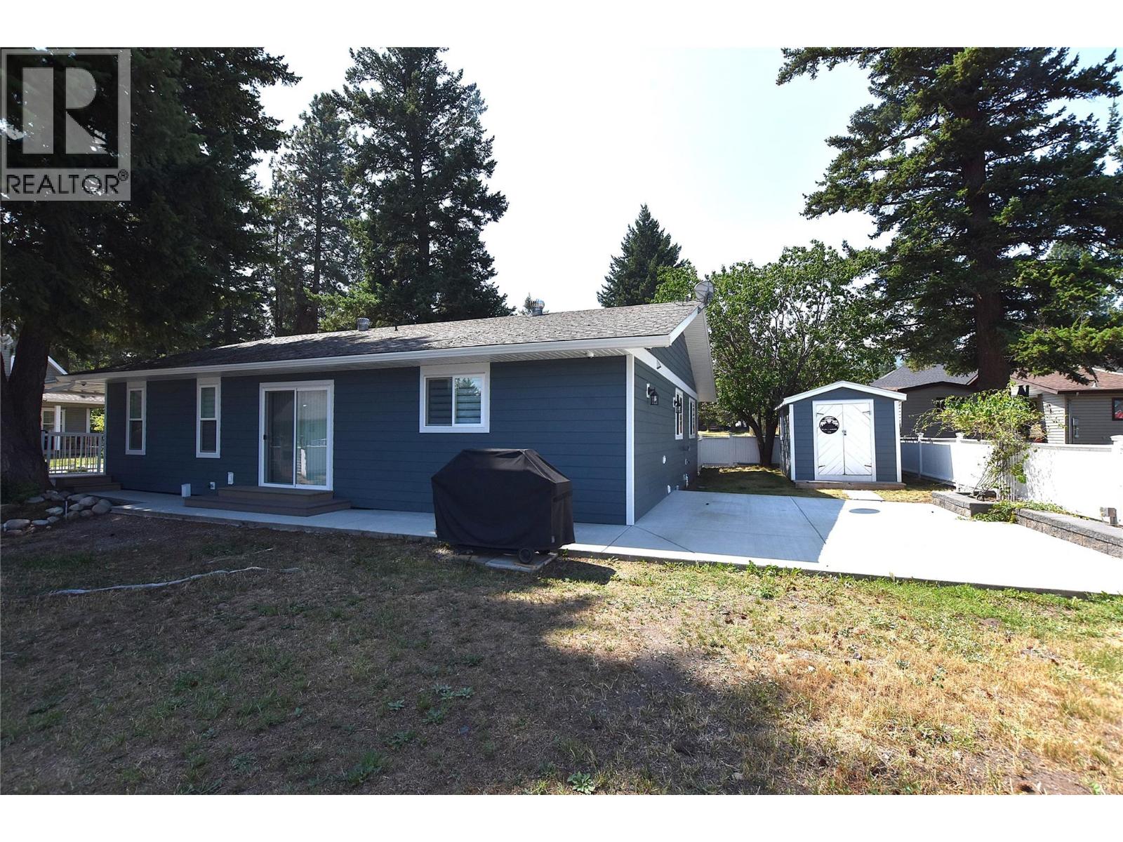  233 234 Falcon Avenue, Vernon