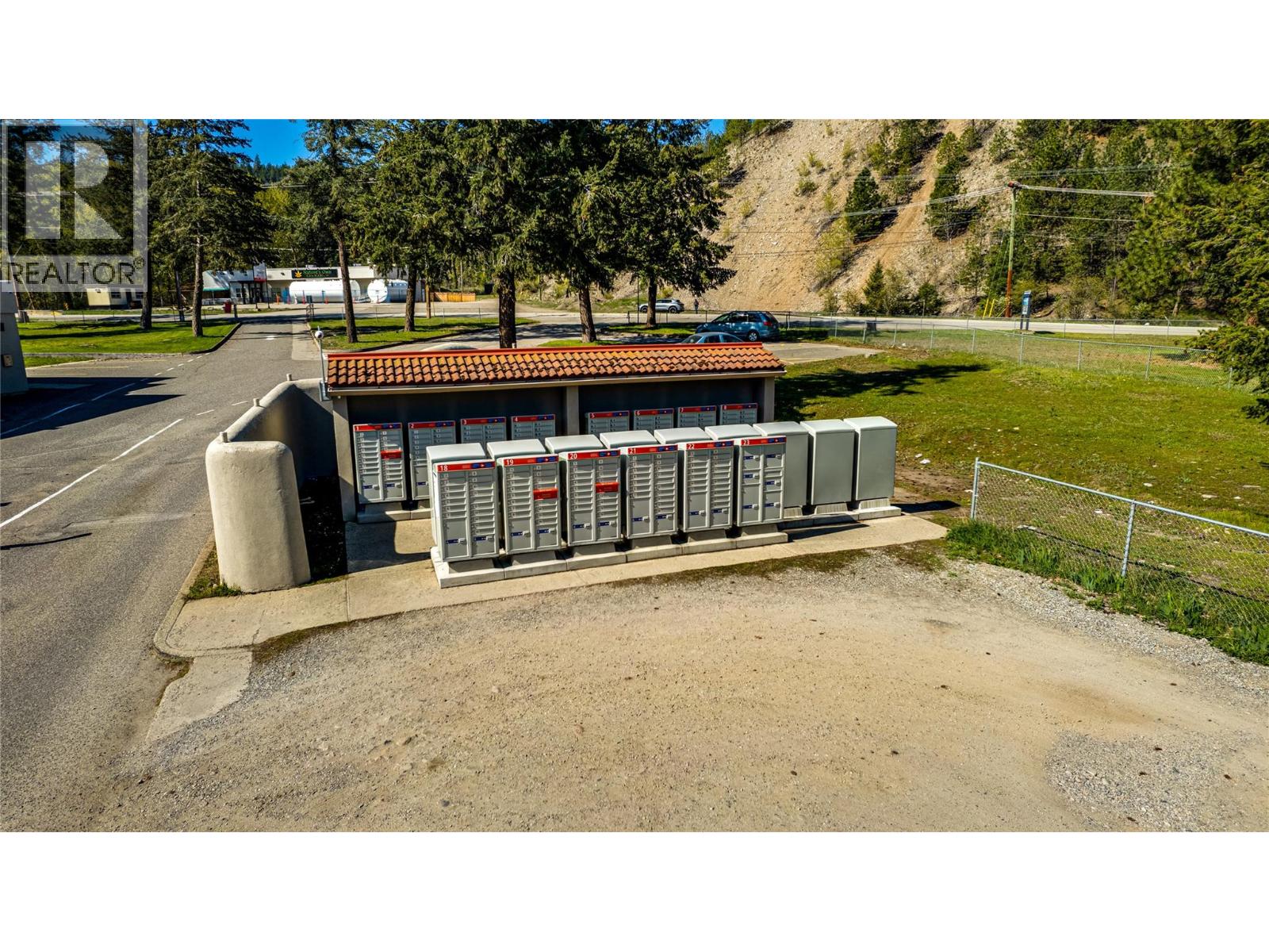  233 234 Falcon Avenue, Vernon