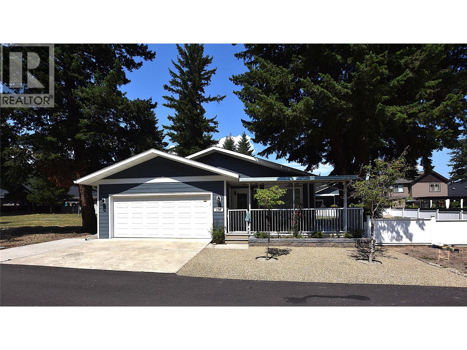  233 234 Falcon Avenue, Vernon