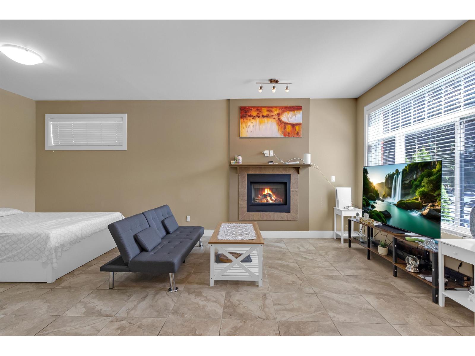 Photo 5 of 13971 64 Avenue, Surrey BC