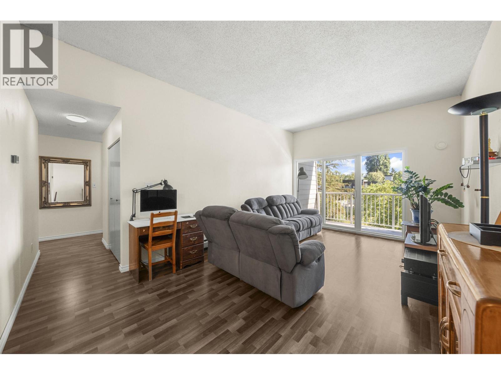 Photo 15 of 312 3451 Springfield Drive, Richmond BC