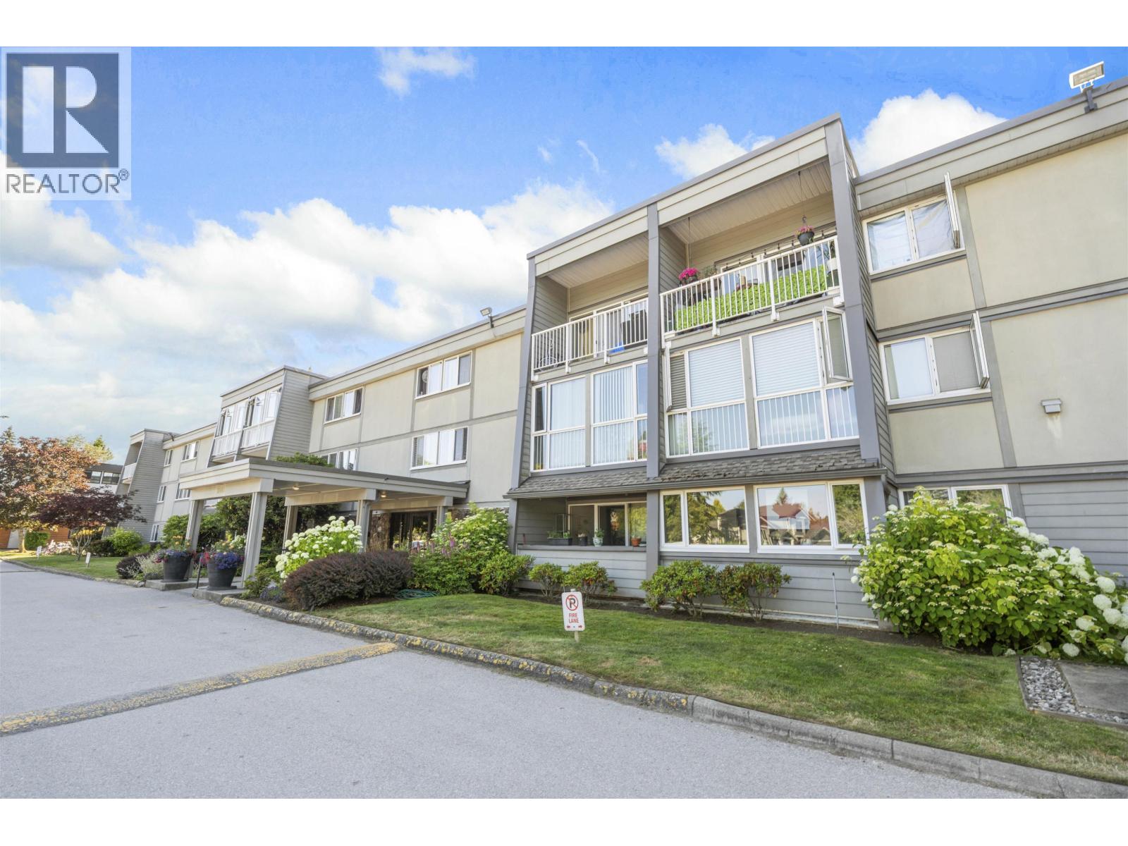Photo 24 of 312 3451 Springfield Drive, Richmond BC