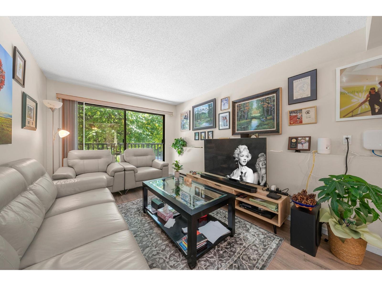 Photo 4 of 113 9952 149 Street, Surrey BC