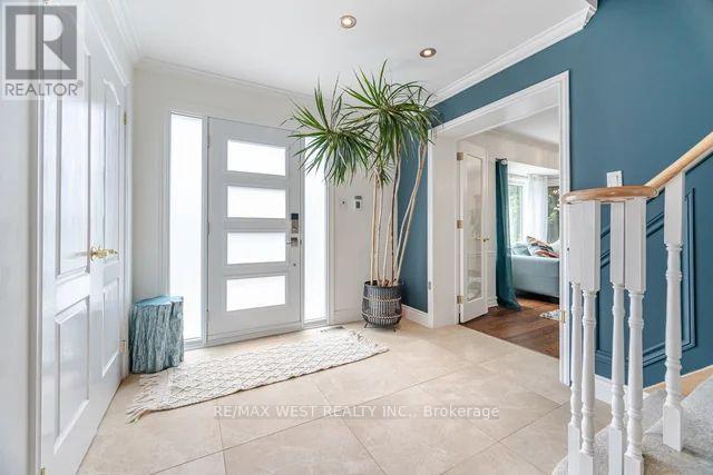 Photo 10 of 5571 Spangler Drive, Mississauga ON