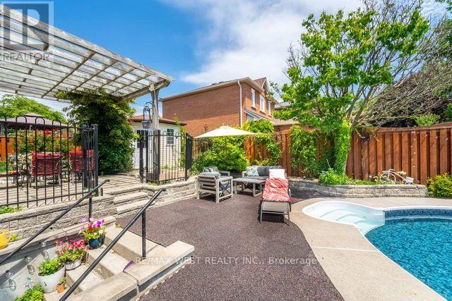 Photo 12 of 5571 Spangler Drive, Mississauga ON