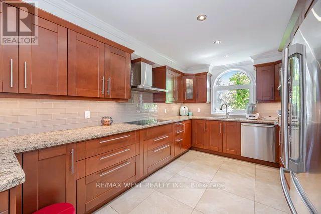Photo 2 of 5571 Spangler Drive, Mississauga ON
