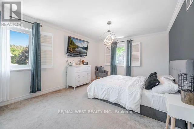 Photo 5 of 5571 Spangler Drive, Mississauga ON
