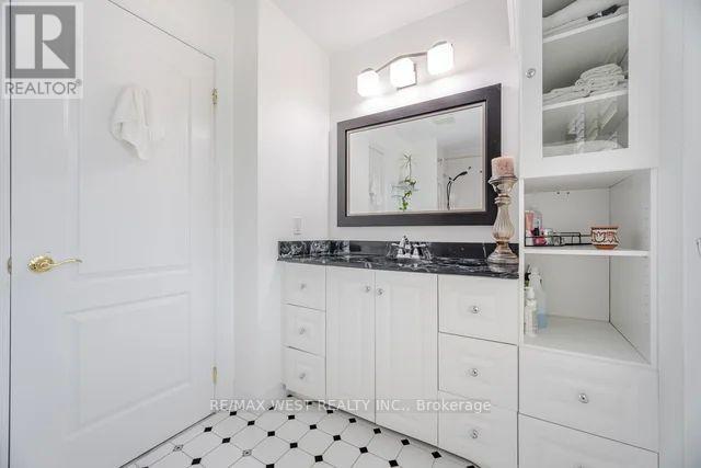 Photo 24 of 5571 Spangler Drive, Mississauga ON