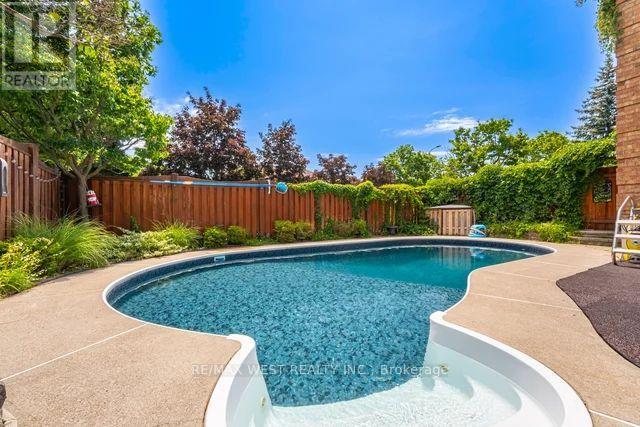 Photo 25 of 5571 Spangler Drive, Mississauga ON