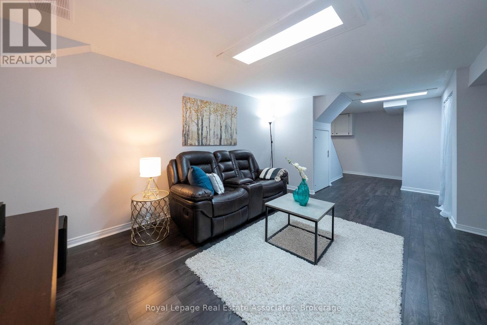 Photo 4 of 19 Burbank Crescent, Orangeville ON