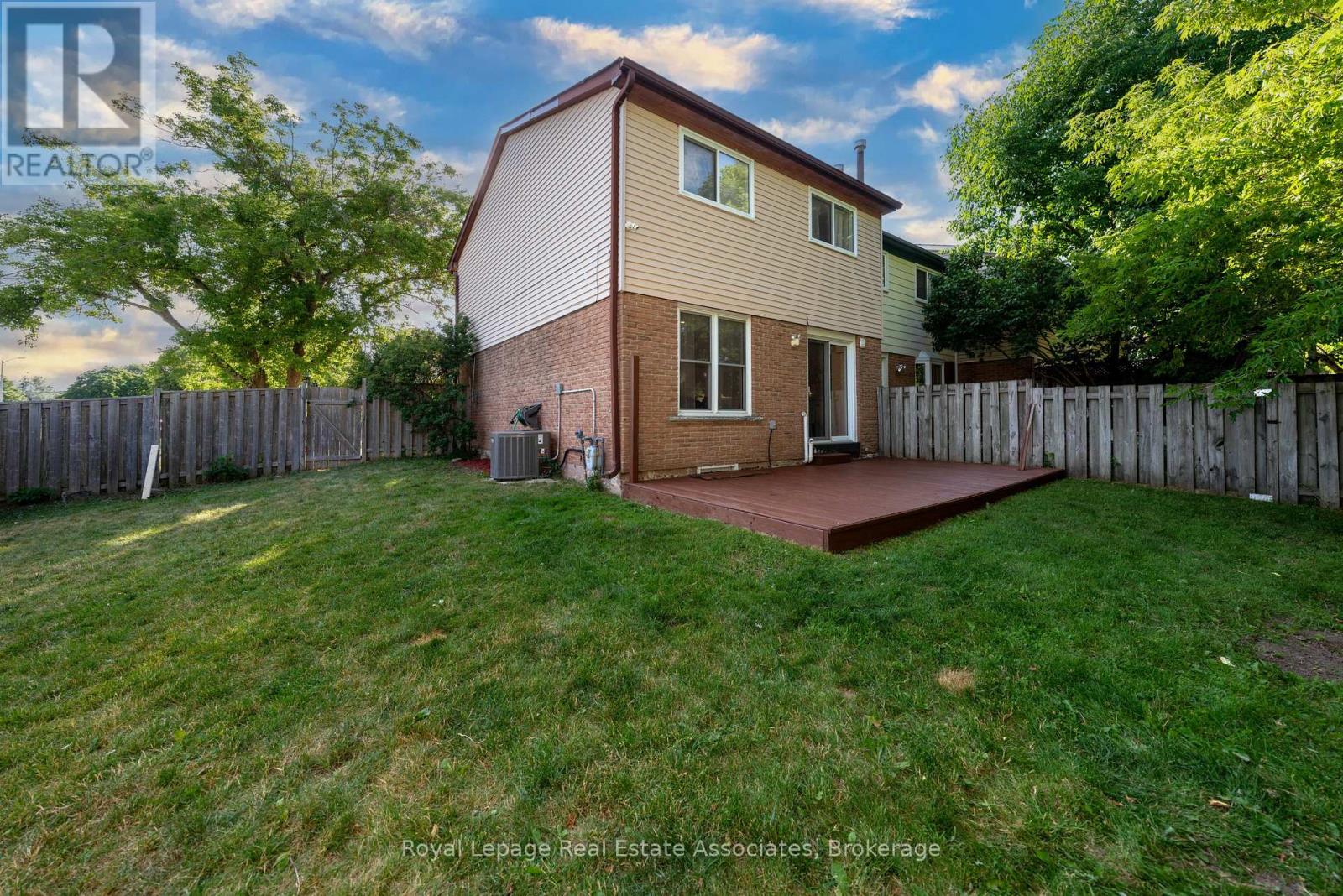 Photo 21 of 19 Burbank Crescent, Orangeville ON