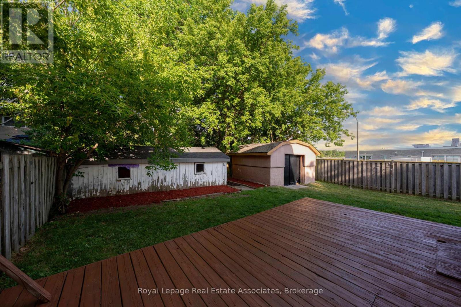 Photo 8 of 19 Burbank Crescent, Orangeville ON