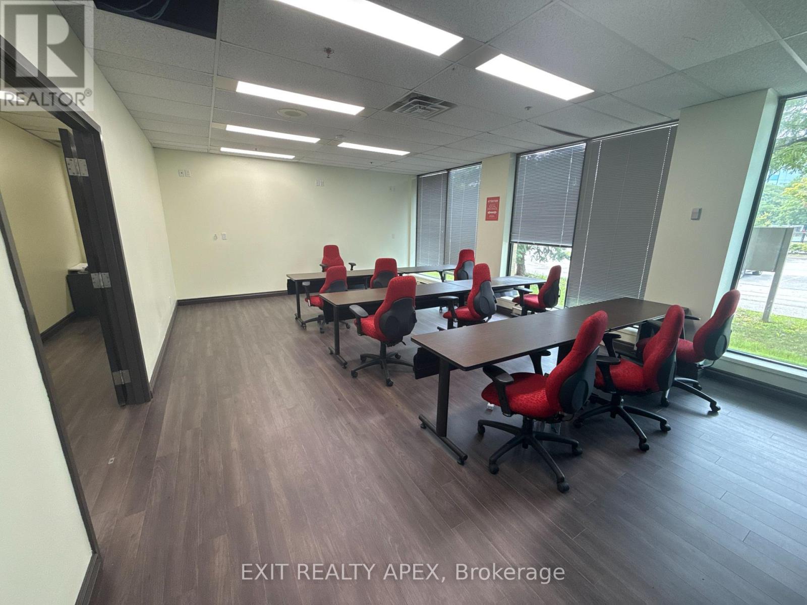 Photo 2 of 103 135 Matheson Boulevard W, Mississauga ON