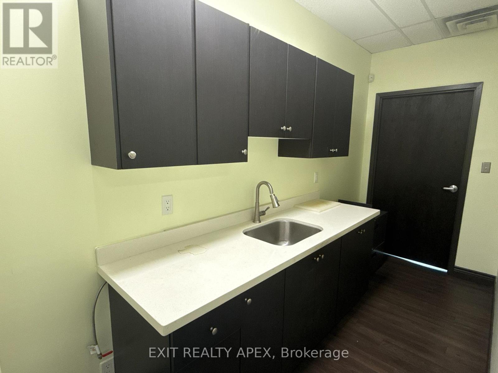 Photo 1 of 103 135 Matheson Boulevard W, Mississauga ON
