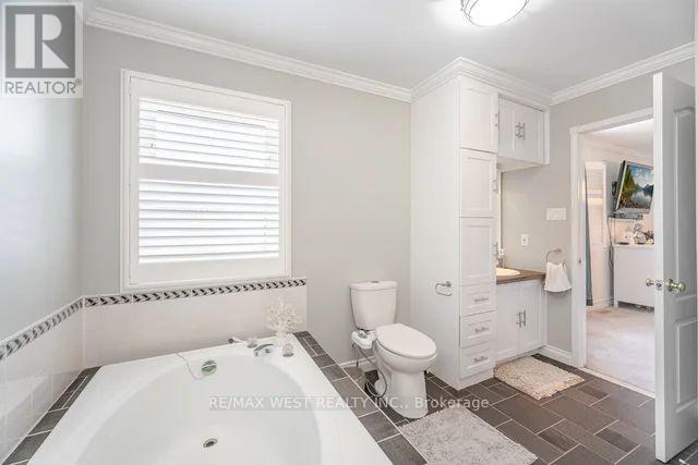 Photo 20 of 5571 Spangler Drive, Mississauga ON