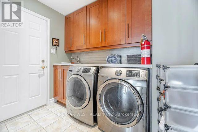 Photo 28 of 5571 Spangler Drive, Mississauga ON