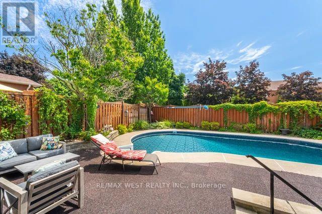 Photo 4 of 5571 Spangler Drive, Mississauga ON
