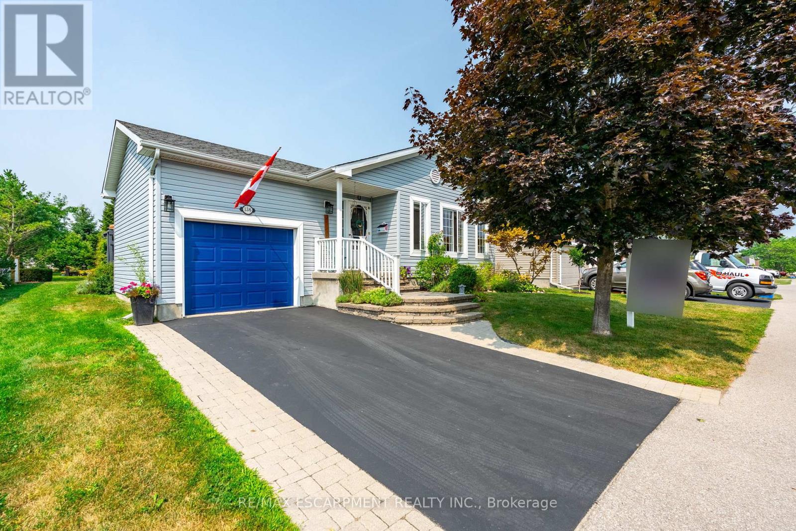 Photo 1 of 136 Glenariff Drive, Hamilton ON