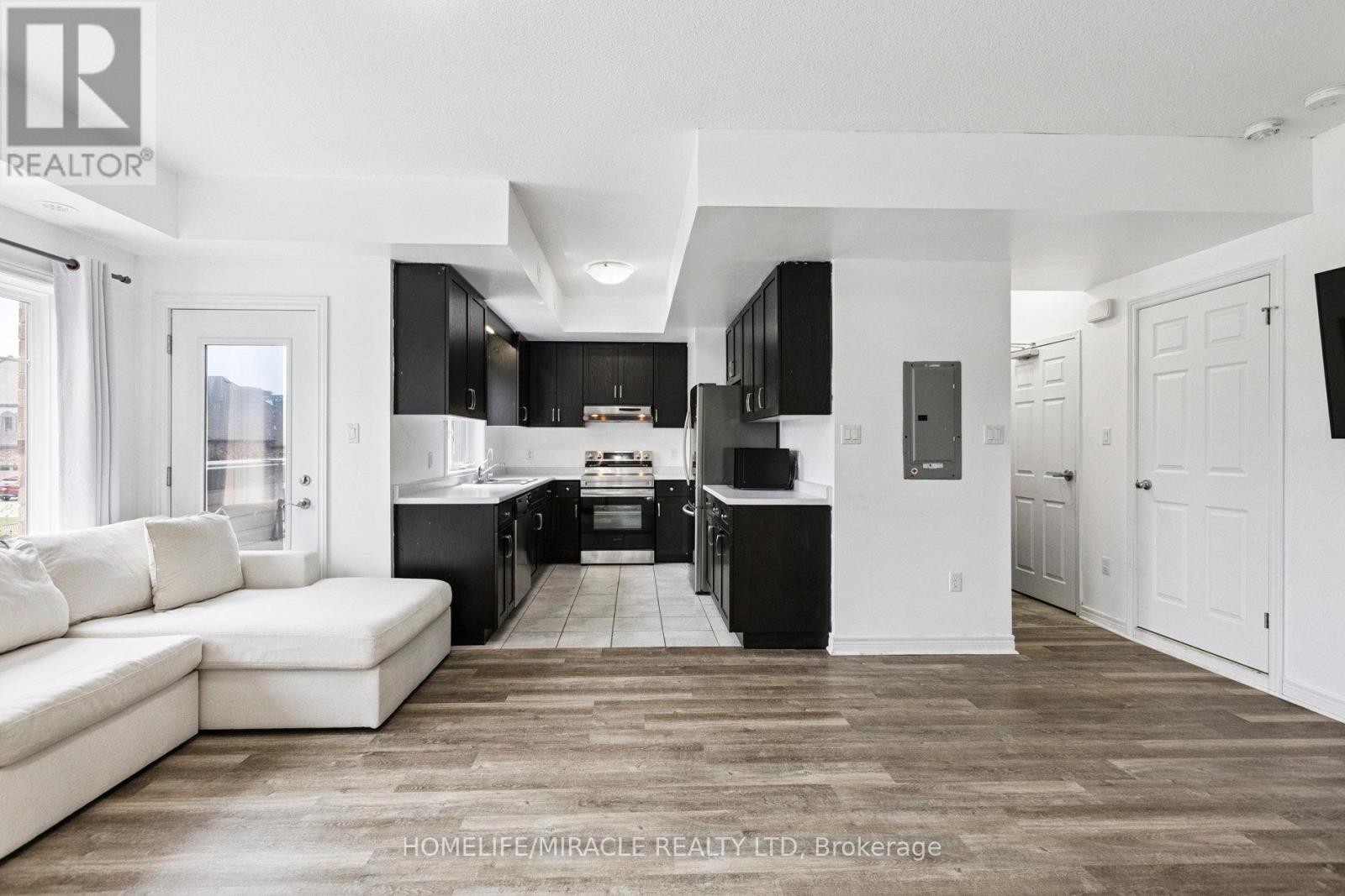 Photo 34 of 15 39 Kay Crescent, Guelph ON