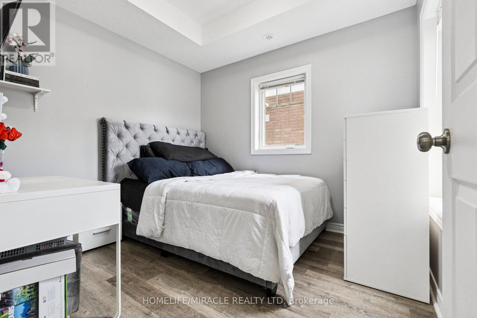 Photo 12 of 15 39 Kay Crescent, Guelph ON