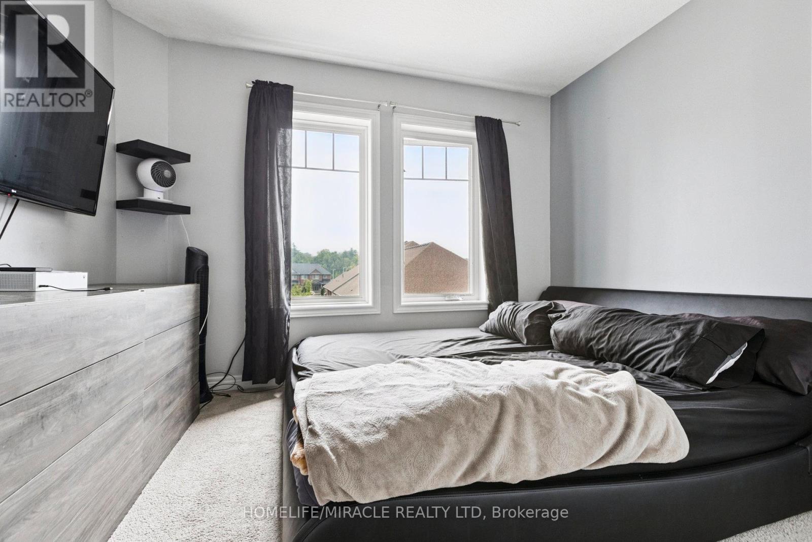 Photo 33 of 15 39 Kay Crescent, Guelph ON