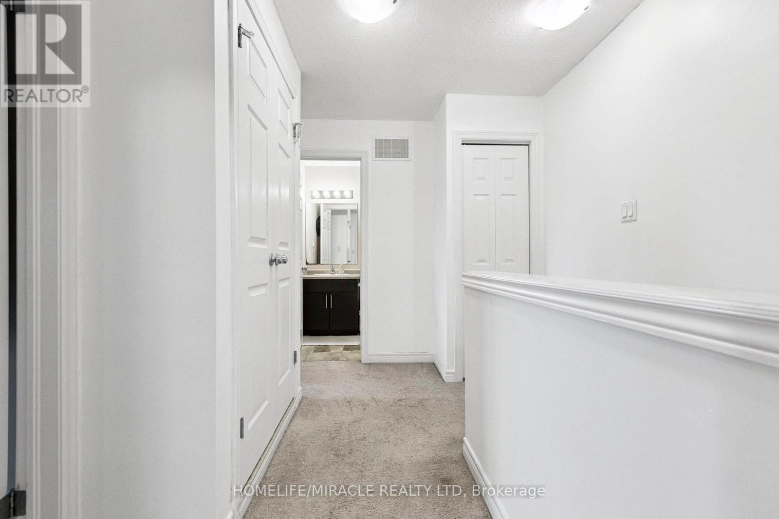 Photo 21 of 15 39 Kay Crescent, Guelph ON