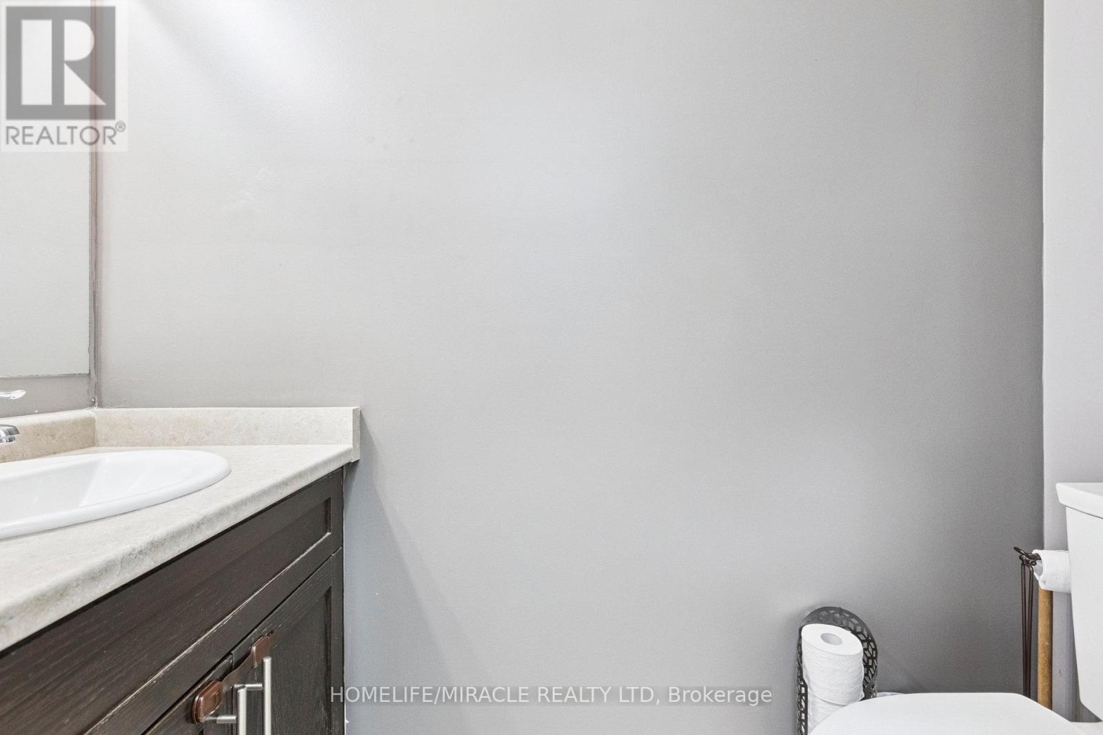 Photo 14 of 15 39 Kay Crescent, Guelph ON