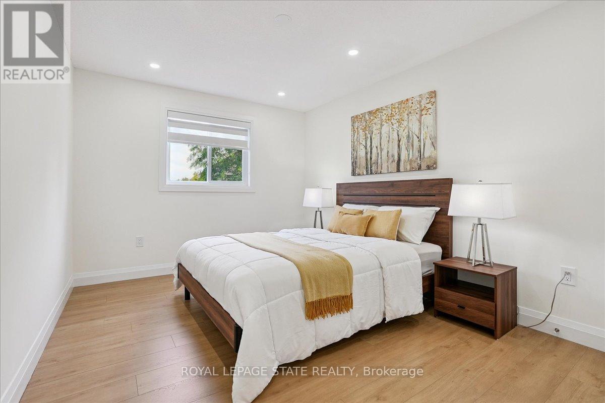 Photo 38 of 54 Ivybridge Drive, Hamilton ON