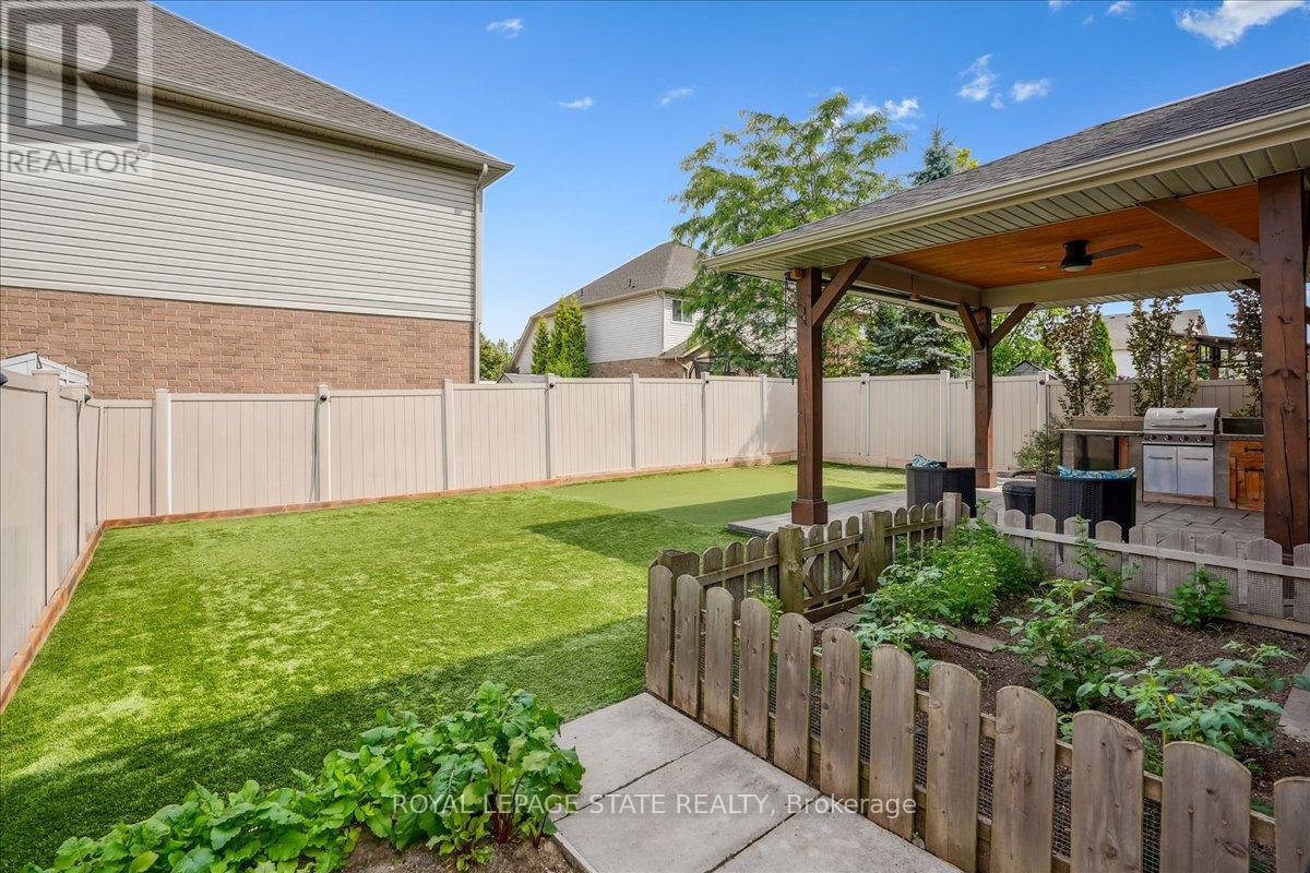 Photo 19 of 54 Ivybridge Drive, Hamilton ON