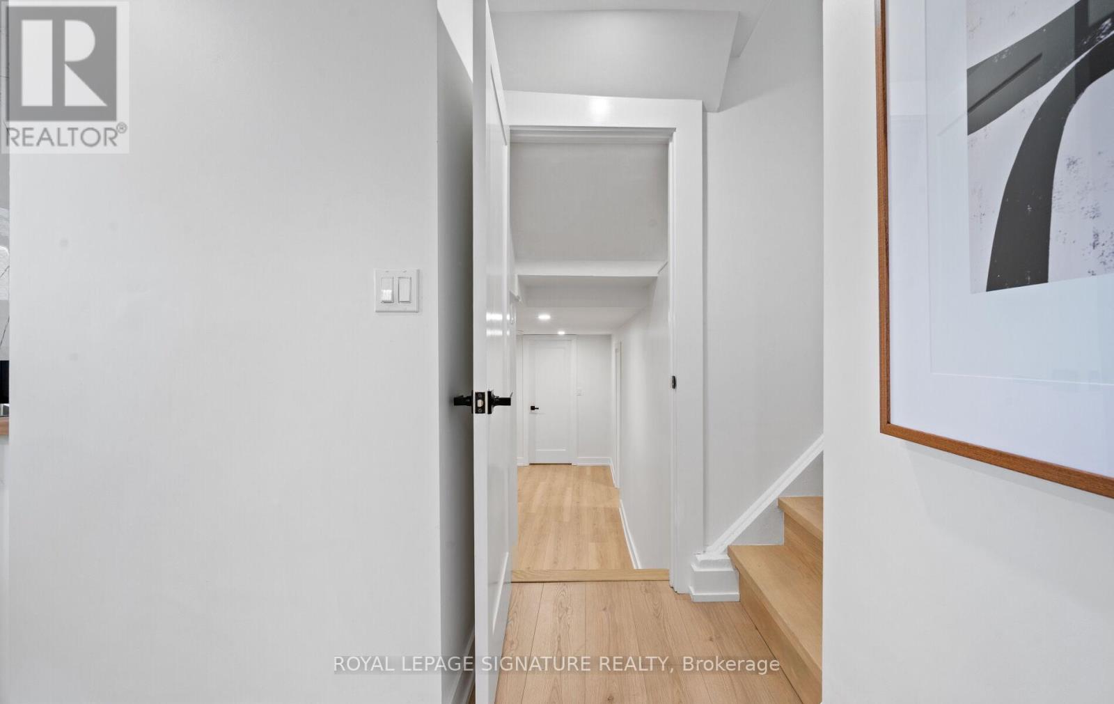 Photo 41 of 105 Lilacside Drive, Hamilton ON