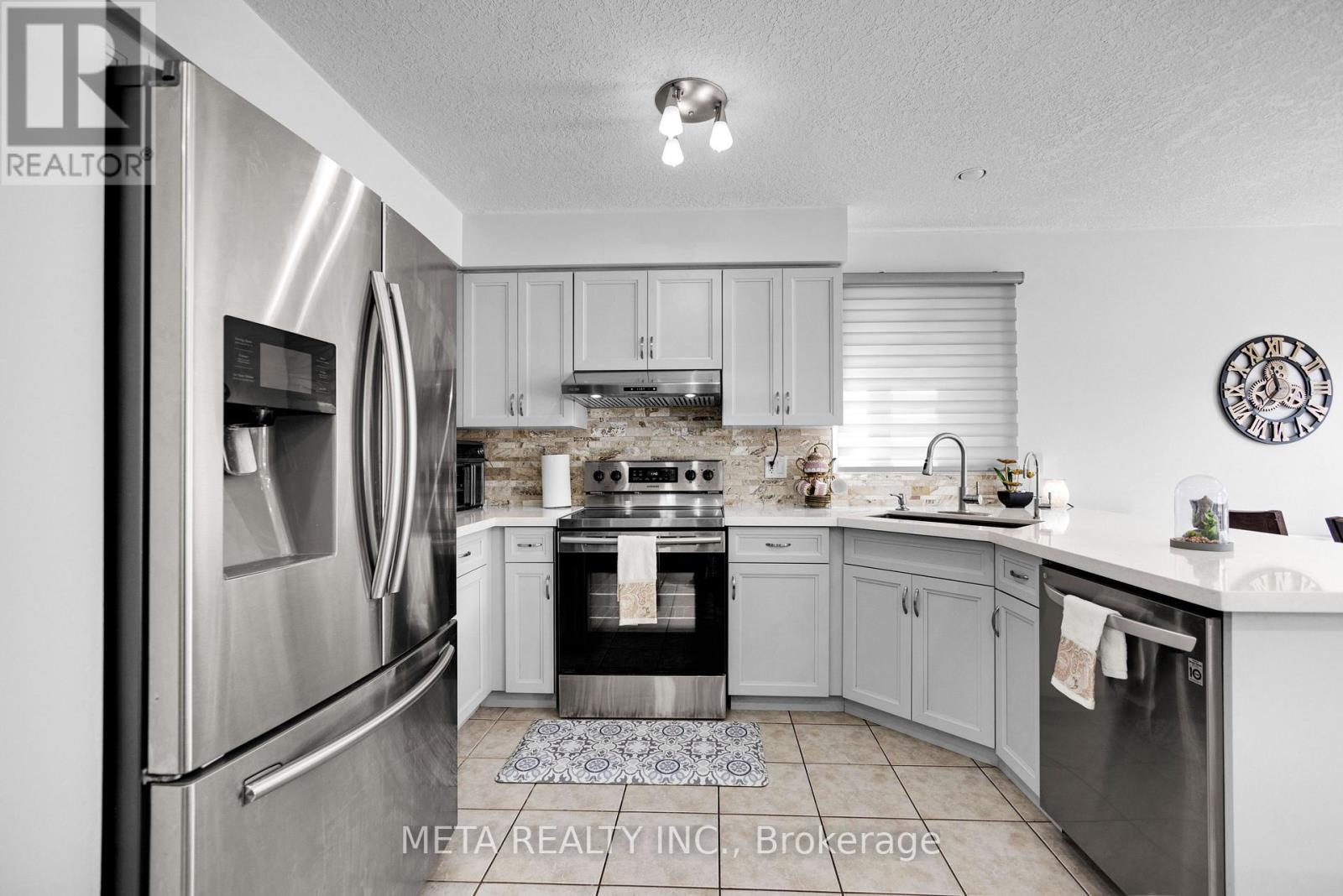 Photo 15 of 497 Langlaw Drive E, Cambridge ON