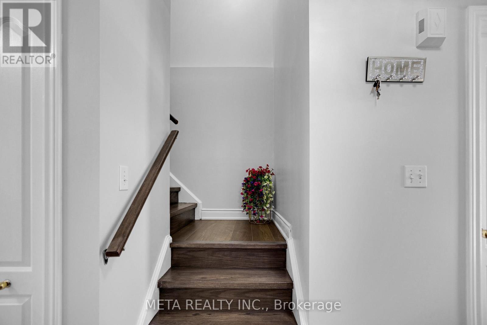 Photo 19 of 497 Langlaw Drive E, Cambridge ON