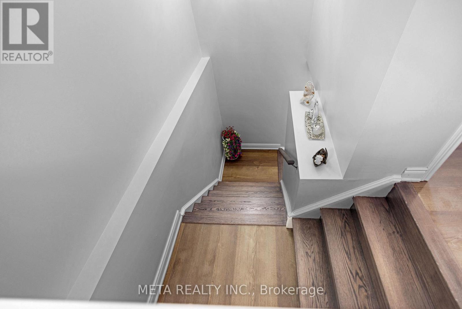 Photo 20 of 497 Langlaw Drive E, Cambridge ON