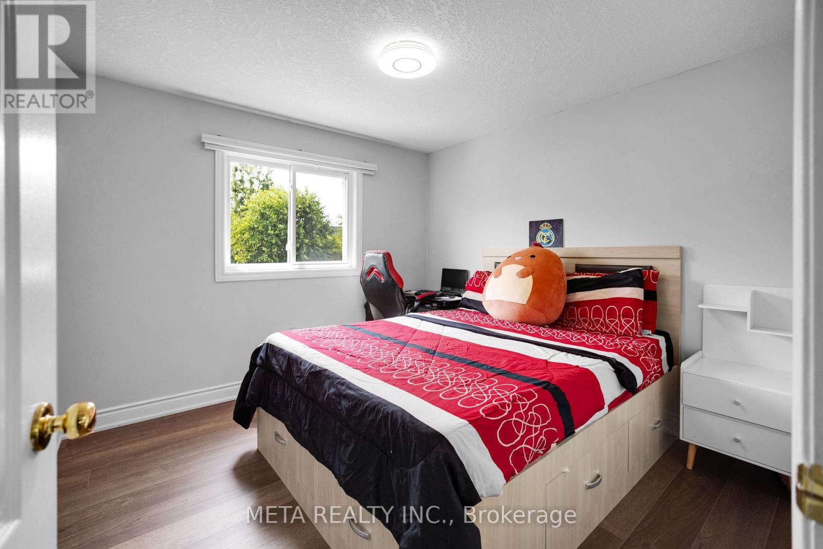 Photo 28 of 497 Langlaw Drive E, Cambridge ON