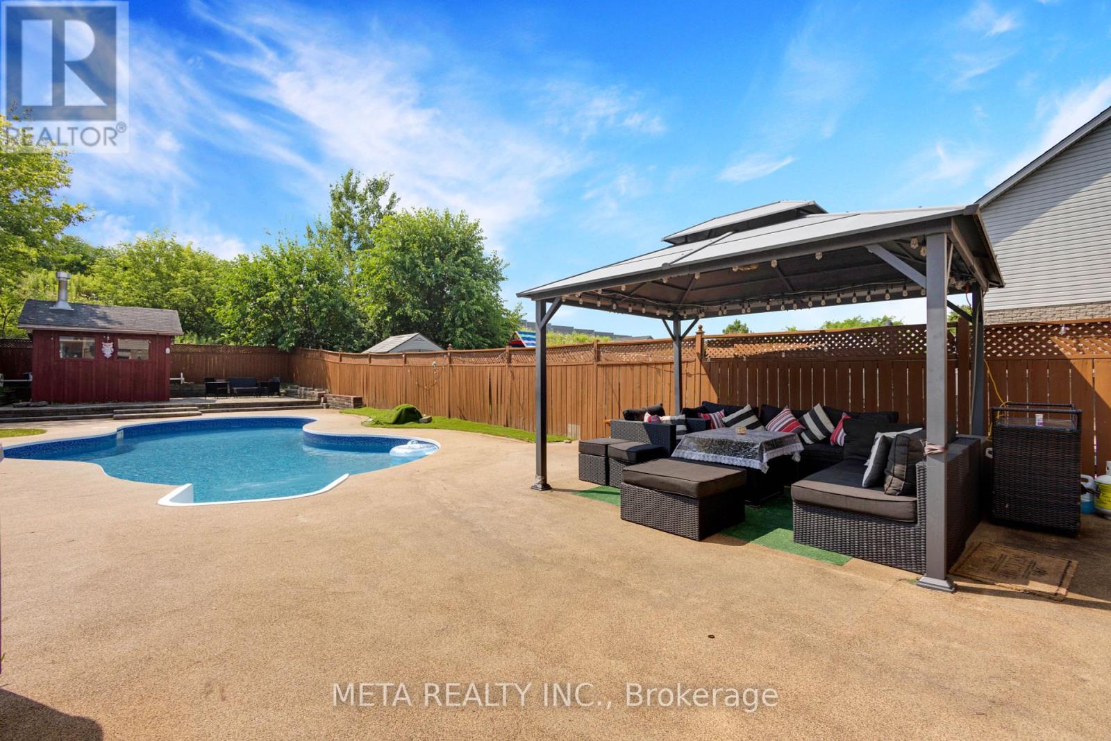 Photo 36 of 497 Langlaw Drive E, Cambridge ON