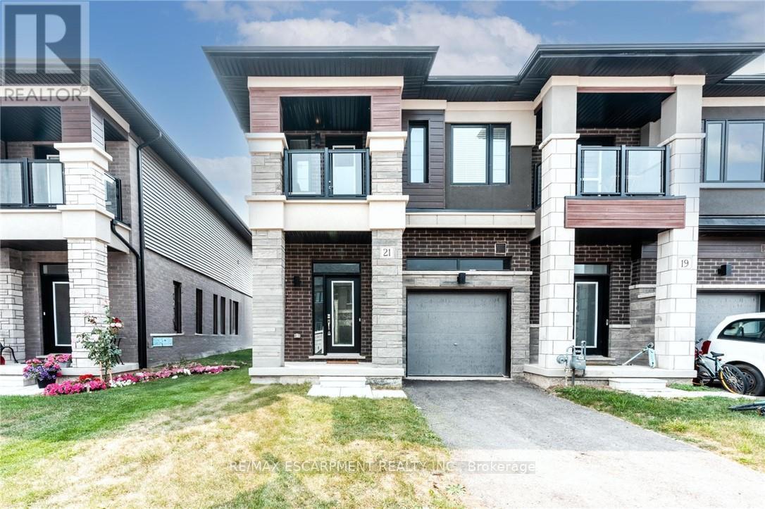 Photo 10 of 21 Bowery Road, Brantford ON