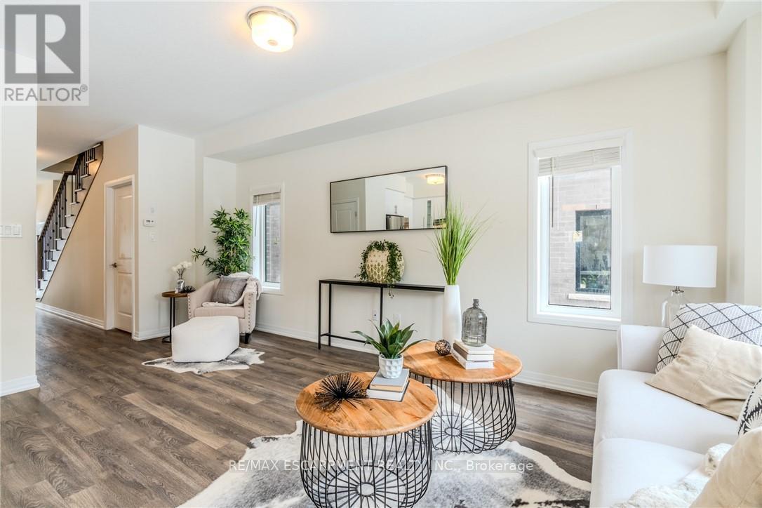 Photo 4 of 21 Bowery Road, Brantford ON
