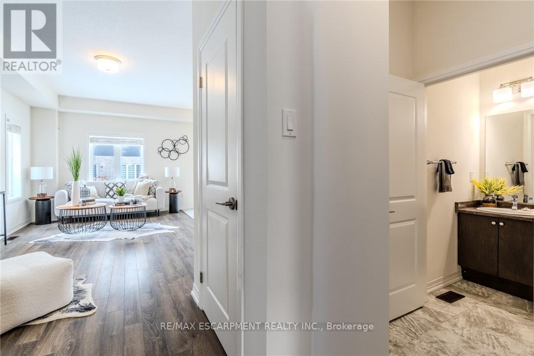 Photo 8 of 21 Bowery Road, Brantford ON