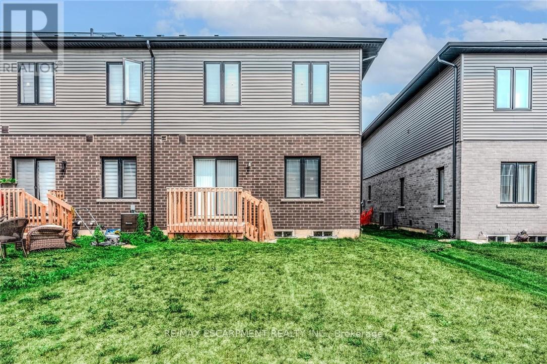 Photo 35 of 21 Bowery Road, Brantford ON