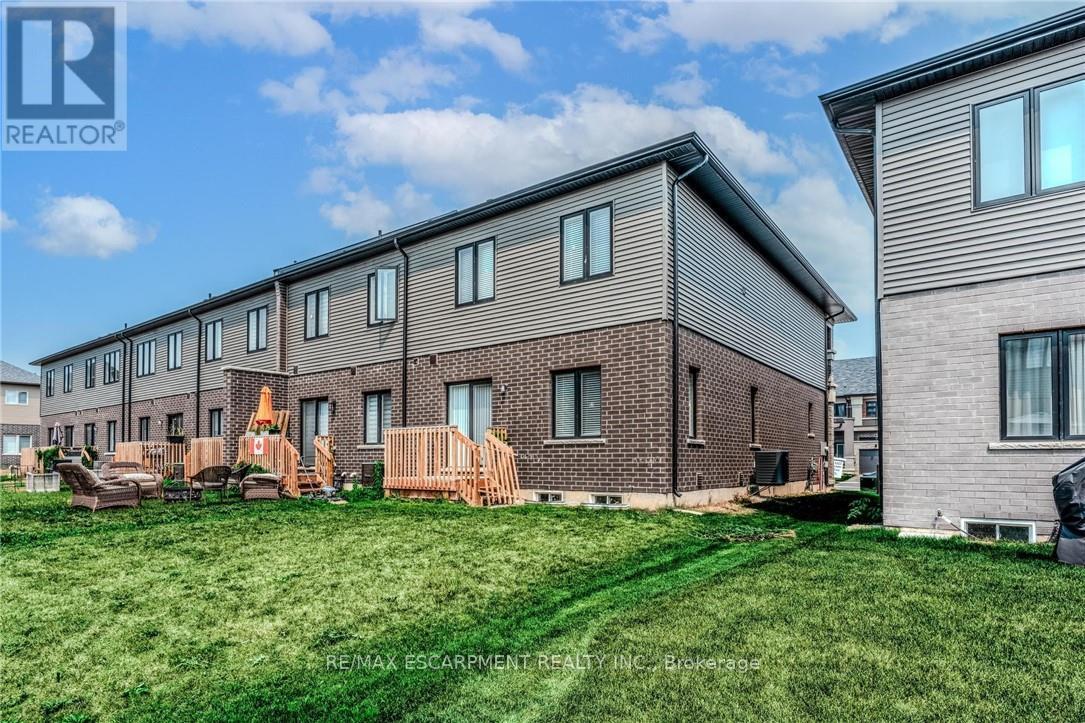 Photo 39 of 21 Bowery Road, Brantford ON